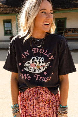 In Dolly we Trust Tee